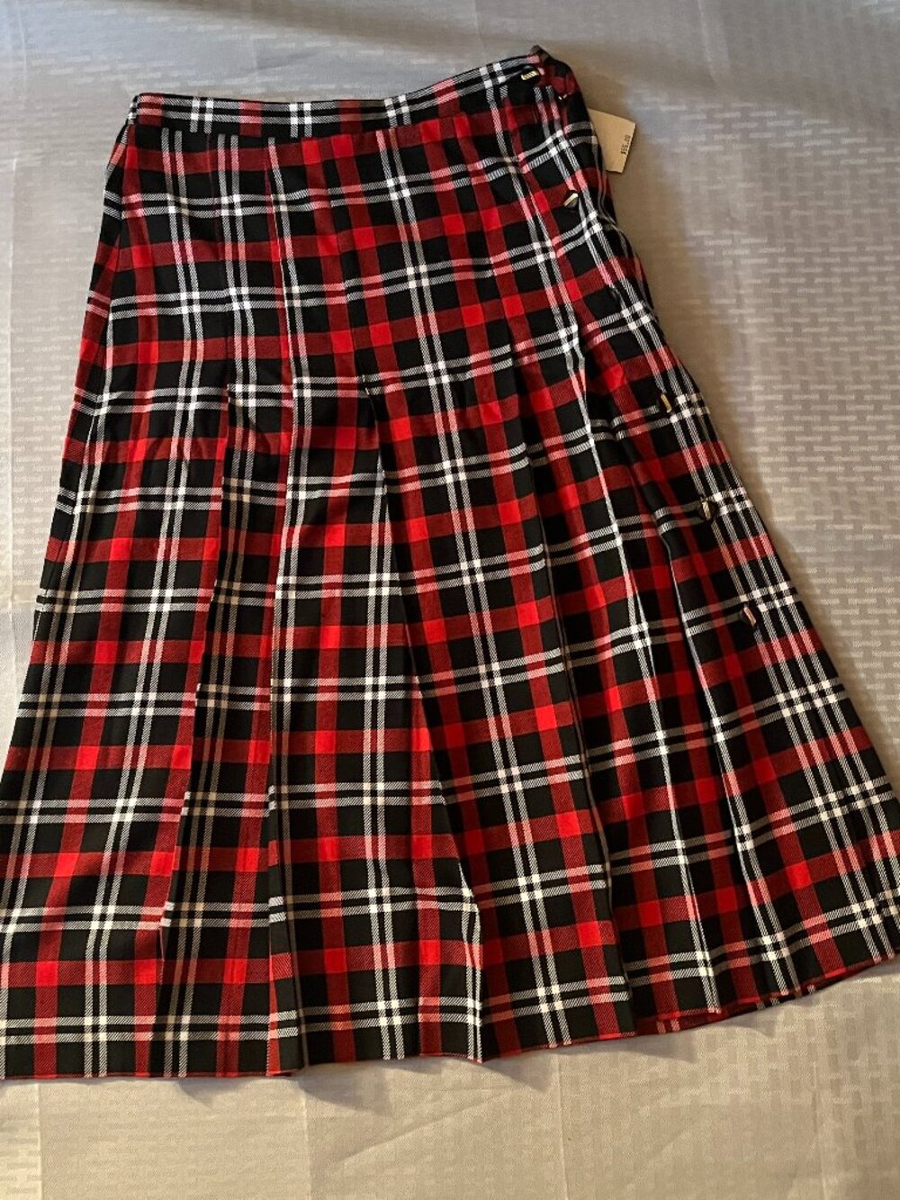 Retro style striped red, white, black skirt from TanJay  size 10 for women's.